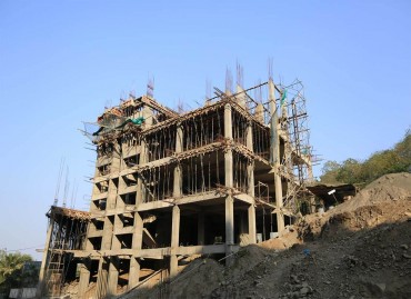 January 2016

Amit's Montecito Building E Side View

Super Luxury 3 & 4BHK in Sahkar Nagar, Pune